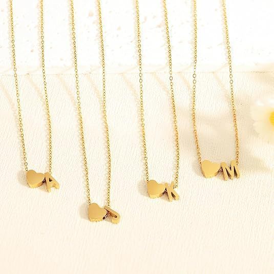 kärlekshalsband i rostfritt stål med valfri bokstav A–Z